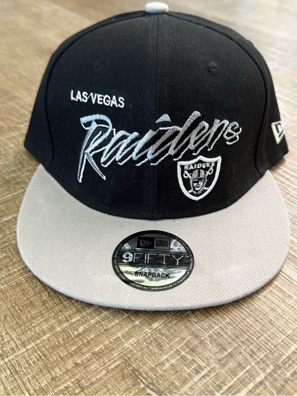 New Era Black and Gray Las Vegas Raiders Script Snapback